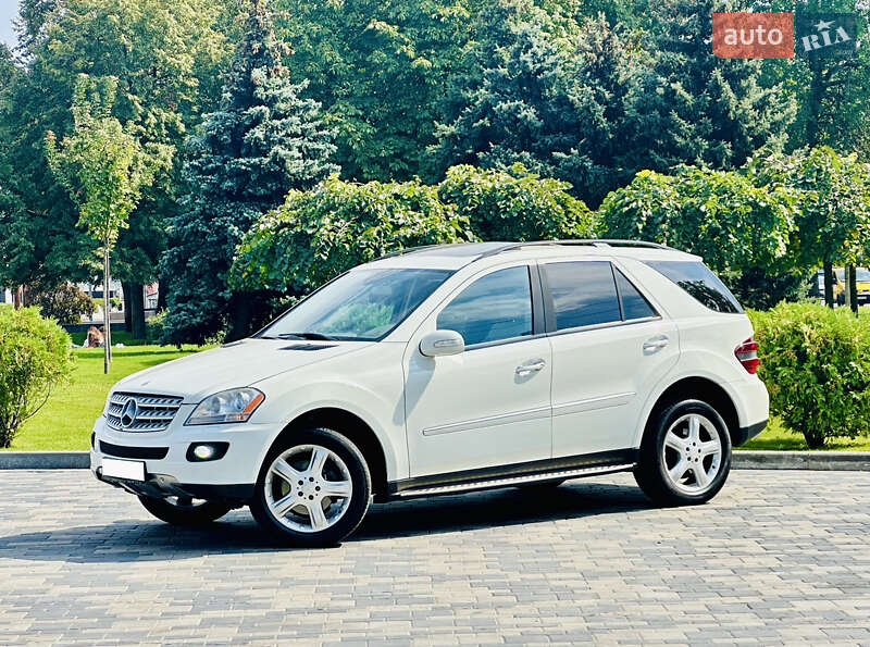 Позашляховик / Кросовер Mercedes-Benz M-Class 2008 в 