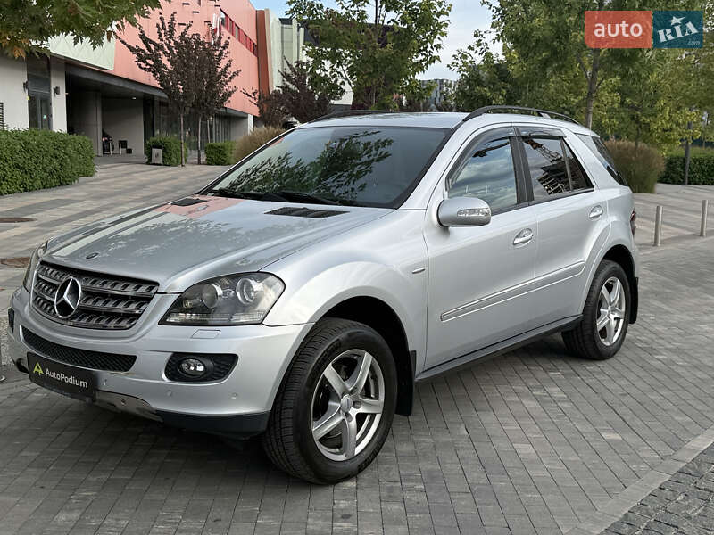 Внедорожник / Кроссовер Mercedes-Benz M-Class 2008 в Киеве