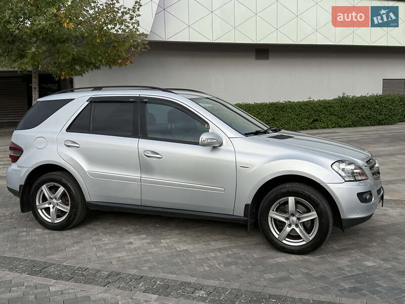 Позашляховик / Кросовер Mercedes-Benz M-Class 2008 в Києві