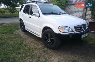 Позашляховик / Кросовер Mercedes-Benz M-Class 2002 в 