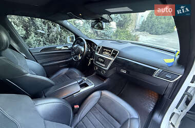 Позашляховик / Кросовер Mercedes-Benz M-Class 2012 в 