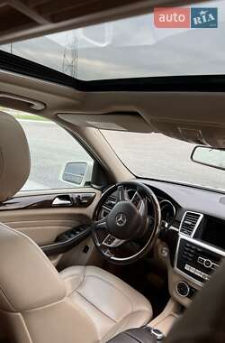 Внедорожник / Кроссовер Mercedes-Benz M-Class 2012 в 