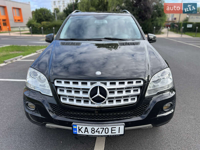 Позашляховик / Кросовер Mercedes-Benz M-Class 2010 в Києві