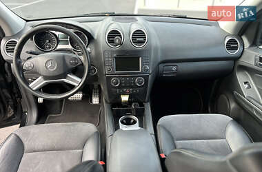 Позашляховик / Кросовер Mercedes-Benz M-Class 2010 в 