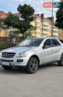 Внедорожник / Кроссовер Mercedes-Benz M-Class 2005 в Киеве