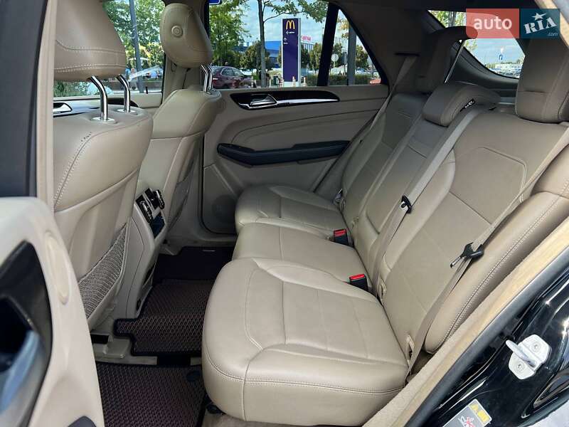 Внедорожник / Кроссовер Mercedes-Benz M-Class 2014 в Киеве