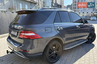 Внедорожник / Кроссовер Mercedes-Benz M-Class 2012 в 