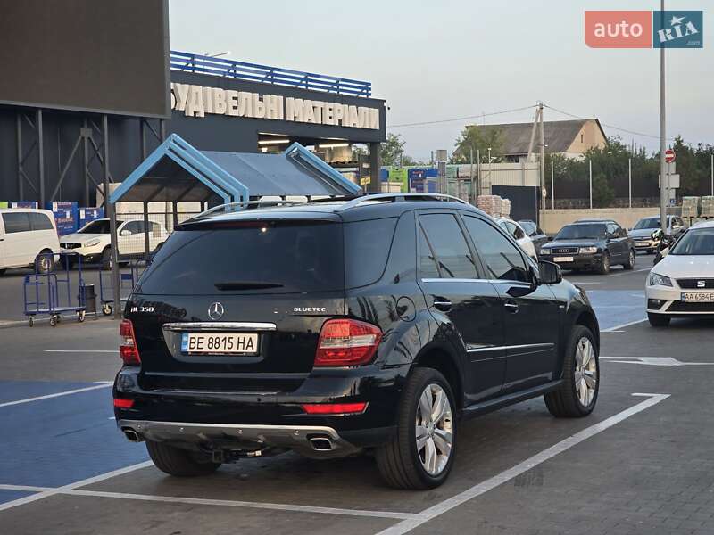 Позашляховик / Кросовер Mercedes-Benz M-Class 2010 в Первомайську