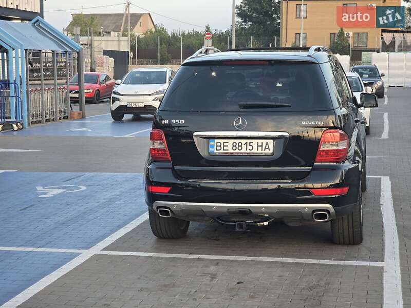 Позашляховик / Кросовер Mercedes-Benz M-Class 2010 в Первомайську