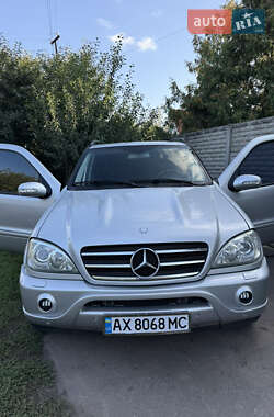 Позашляховик / Кросовер Mercedes-Benz M-Class 2004 в 