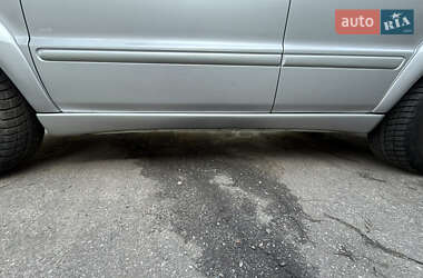 Позашляховик / Кросовер Mercedes-Benz M-Class 2004 в 