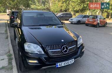 Позашляховик / Кросовер Mercedes-Benz M-Class 2010 в 