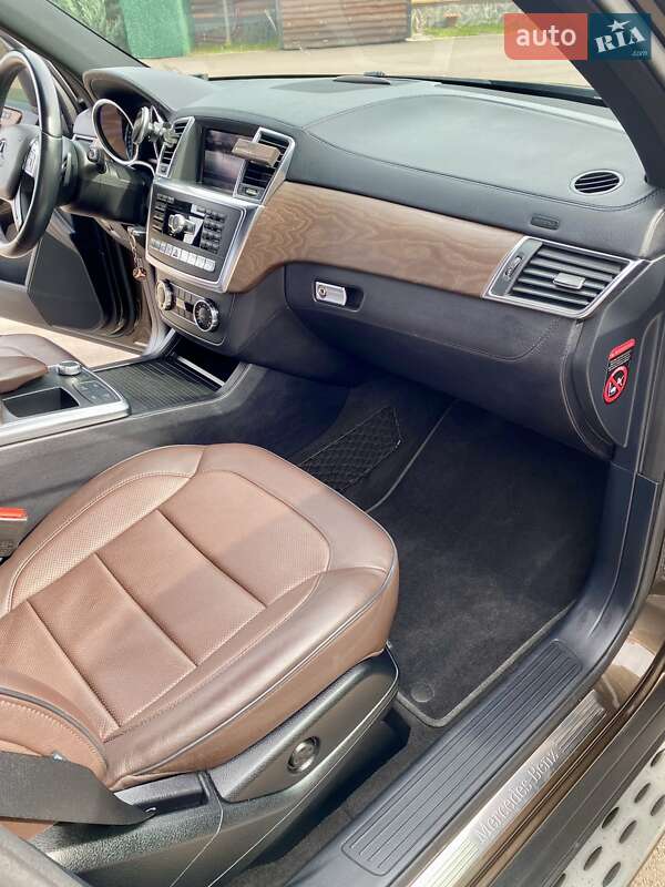 Внедорожник / Кроссовер Mercedes-Benz M-Class 2012 в Борисполе