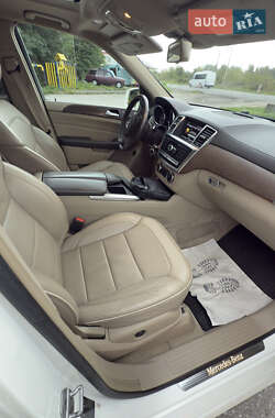 Позашляховик / Кросовер Mercedes-Benz M-Class 2012 в 