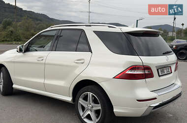 Позашляховик / Кросовер Mercedes-Benz M-Class 2012 в 