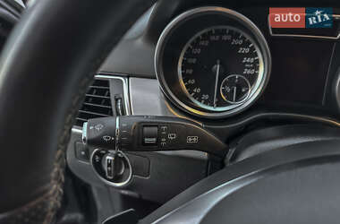 Внедорожник / Кроссовер Mercedes-Benz M-Class 2012 в 