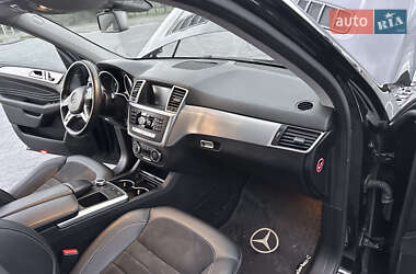 Внедорожник / Кроссовер Mercedes-Benz M-Class 2012 в 