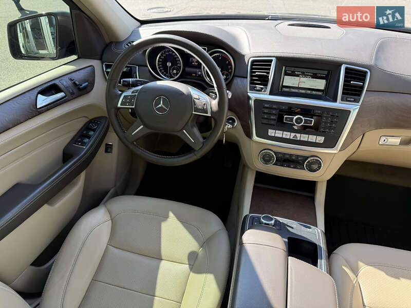 Позашляховик / Кросовер Mercedes-Benz M-Class 2013 в Харкові
