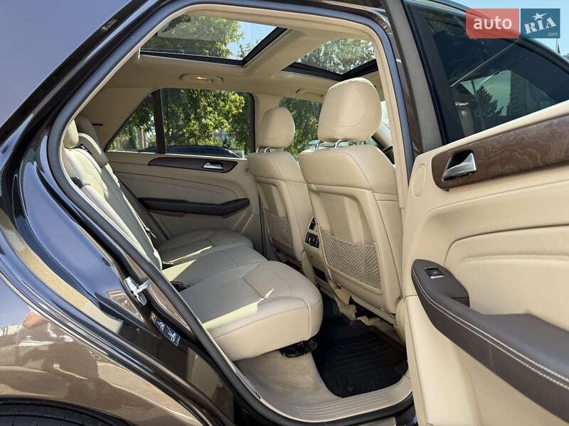 Позашляховик / Кросовер Mercedes-Benz M-Class 2013 в Харкові