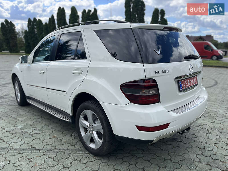 Внедорожник / Кроссовер Mercedes-Benz M-Class 2011 в Дубно