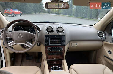 Позашляховик / Кросовер Mercedes-Benz M-Class 2011 в 