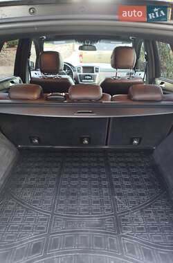Позашляховик / Кросовер Mercedes-Benz M-Class 2013 в 