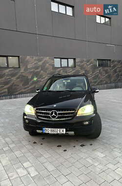 Внедорожник / Кроссовер Mercedes-Benz M-Class 2005 в 