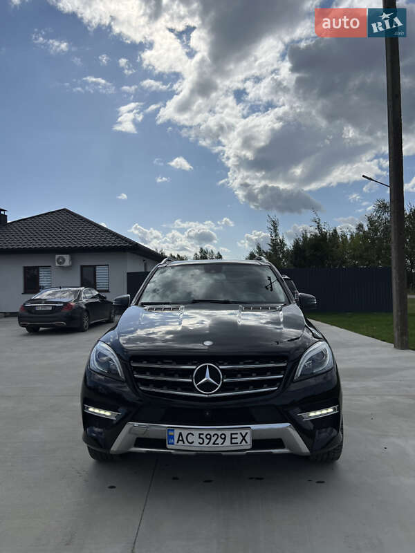 Позашляховик / Кросовер Mercedes-Benz M-Class 2013 в Камені-Каширському