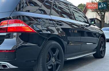 Внедорожник / Кроссовер Mercedes-Benz M-Class 2012 в 