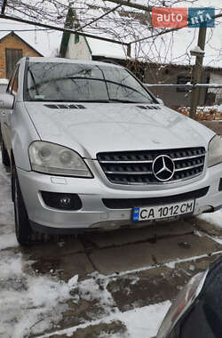 Внедорожник / Кроссовер Mercedes-Benz M-Class 2005 в Каменке
