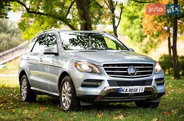 Позашляховик / Кросовер Mercedes-Benz M-Class 2015 в Києві
