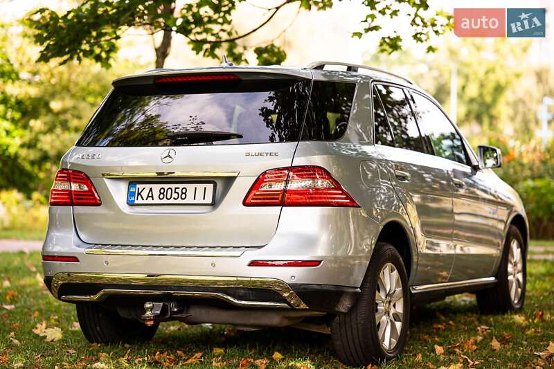 Позашляховик / Кросовер Mercedes-Benz M-Class 2015 в Києві