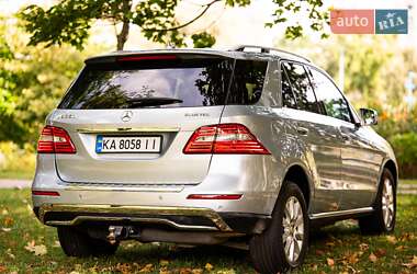 Позашляховик / Кросовер Mercedes-Benz M-Class 2015 в 