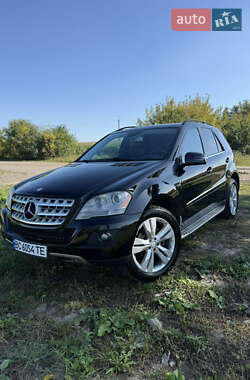Внедорожник / Кроссовер Mercedes-Benz M-Class 2011 в Куликове