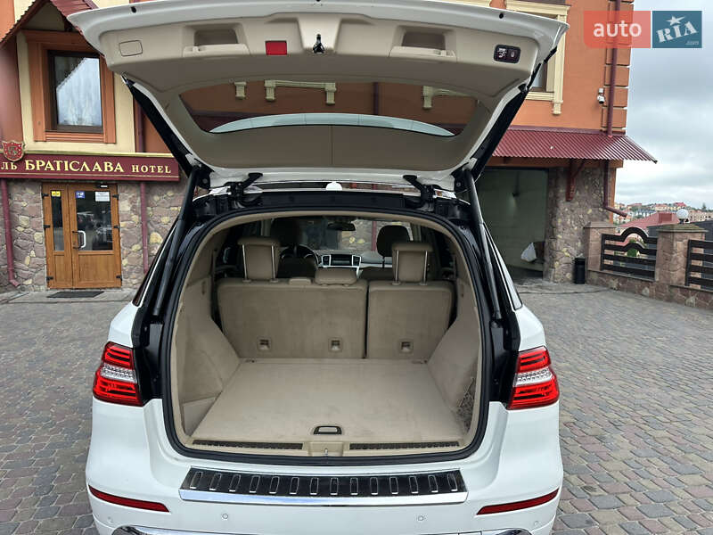 Позашляховик / Кросовер Mercedes-Benz M-Class 2015 в Тернополі