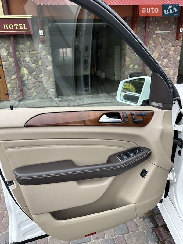 Позашляховик / Кросовер Mercedes-Benz M-Class 2015 в Тернополі