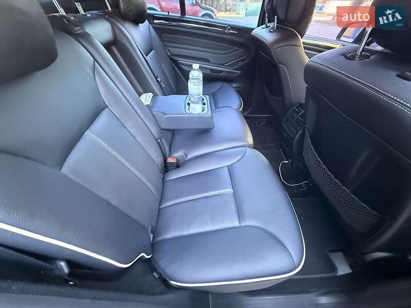 Позашляховик / Кросовер Mercedes-Benz M-Class 2011 в Києві