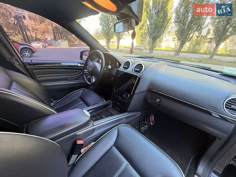 Позашляховик / Кросовер Mercedes-Benz M-Class 2011 в Києві