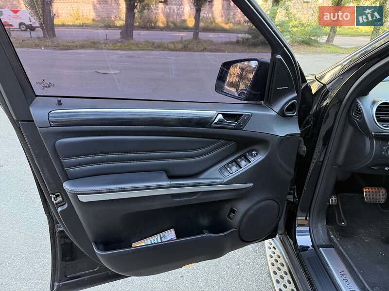 Позашляховик / Кросовер Mercedes-Benz M-Class 2011 в Києві