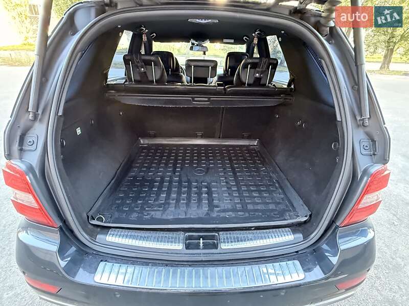 Позашляховик / Кросовер Mercedes-Benz M-Class 2011 в Києві