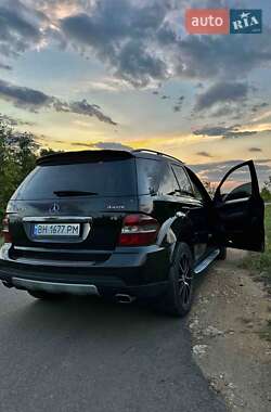 Внедорожник / Кроссовер Mercedes-Benz M-Class 2008 в 
