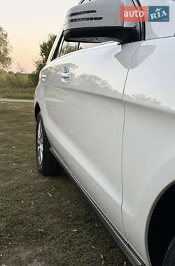 Позашляховик / Кросовер Mercedes-Benz M-Class 2014 в 