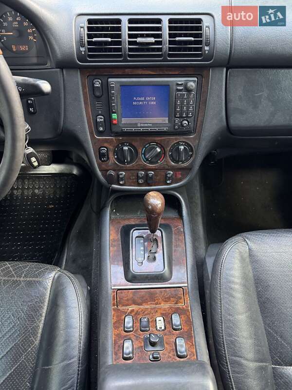 Позашляховик / Кросовер Mercedes-Benz M-Class 2000 в Запоріжжі