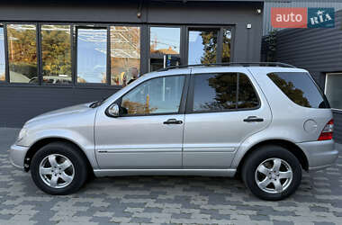 Внедорожник / Кроссовер Mercedes-Benz M-Class 2001 в 