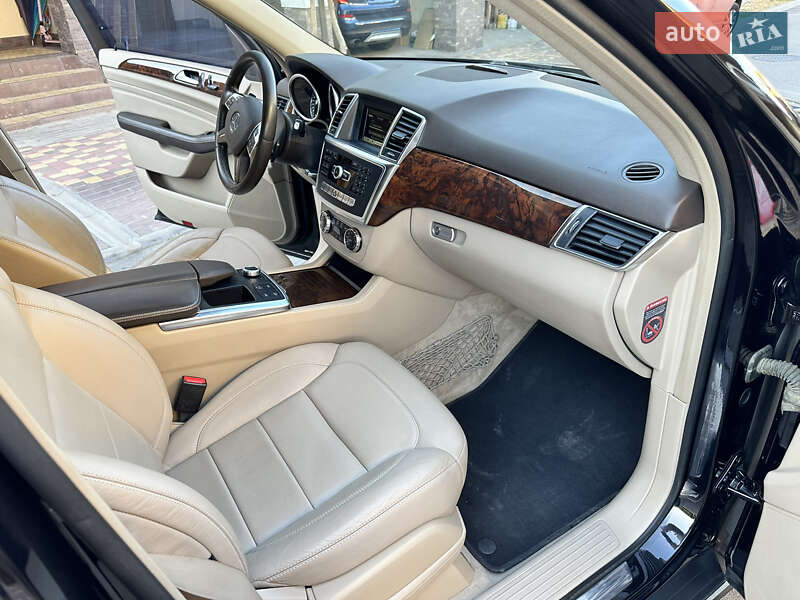 Внедорожник / Кроссовер Mercedes-Benz M-Class 2015 в Броварах