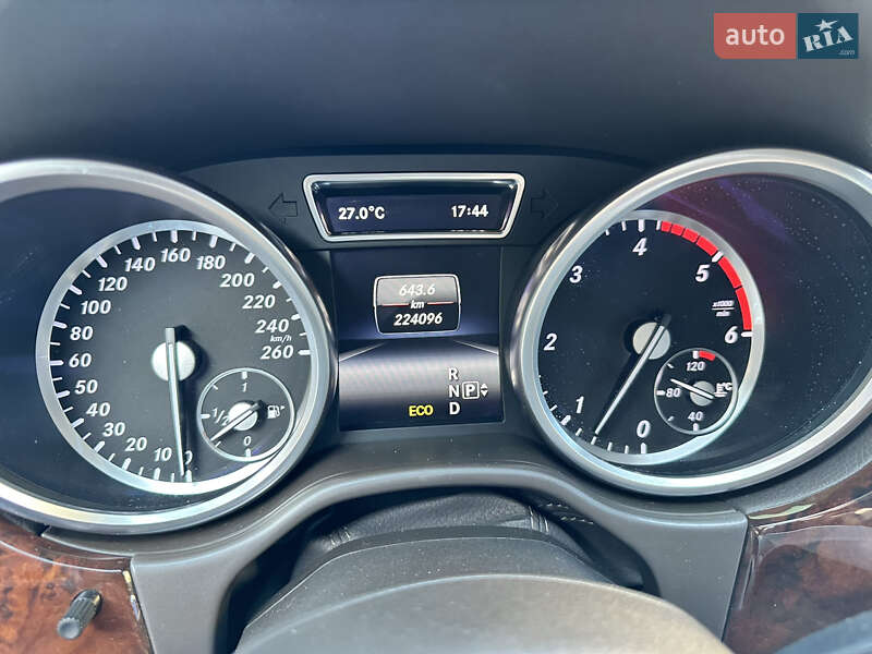 Внедорожник / Кроссовер Mercedes-Benz M-Class 2015 в Броварах