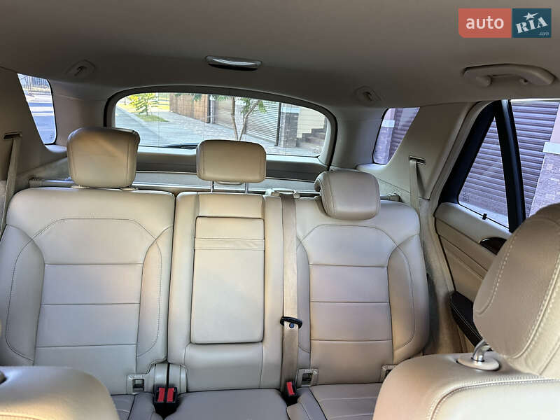 Внедорожник / Кроссовер Mercedes-Benz M-Class 2015 в Броварах