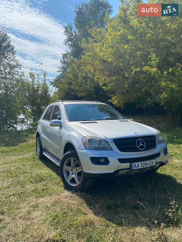 Внедорожник / Кроссовер Mercedes-Benz M-Class 2006 в Киеве