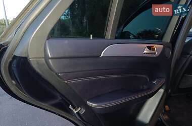 Позашляховик / Кросовер Mercedes-Benz M-Class 2014 в 