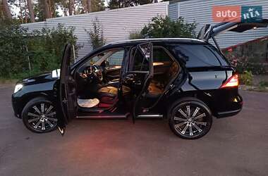 Позашляховик / Кросовер Mercedes-Benz M-Class 2014 в 